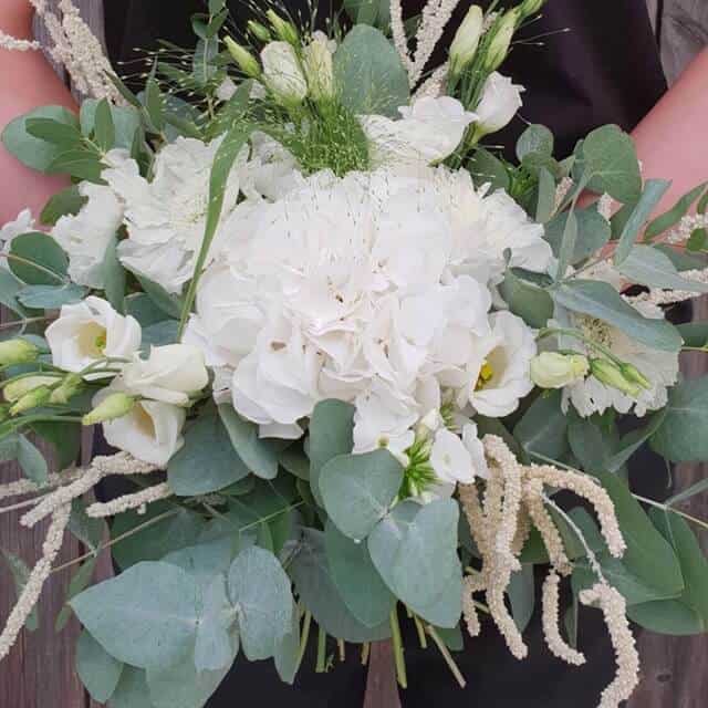 Bouquet of white flowers