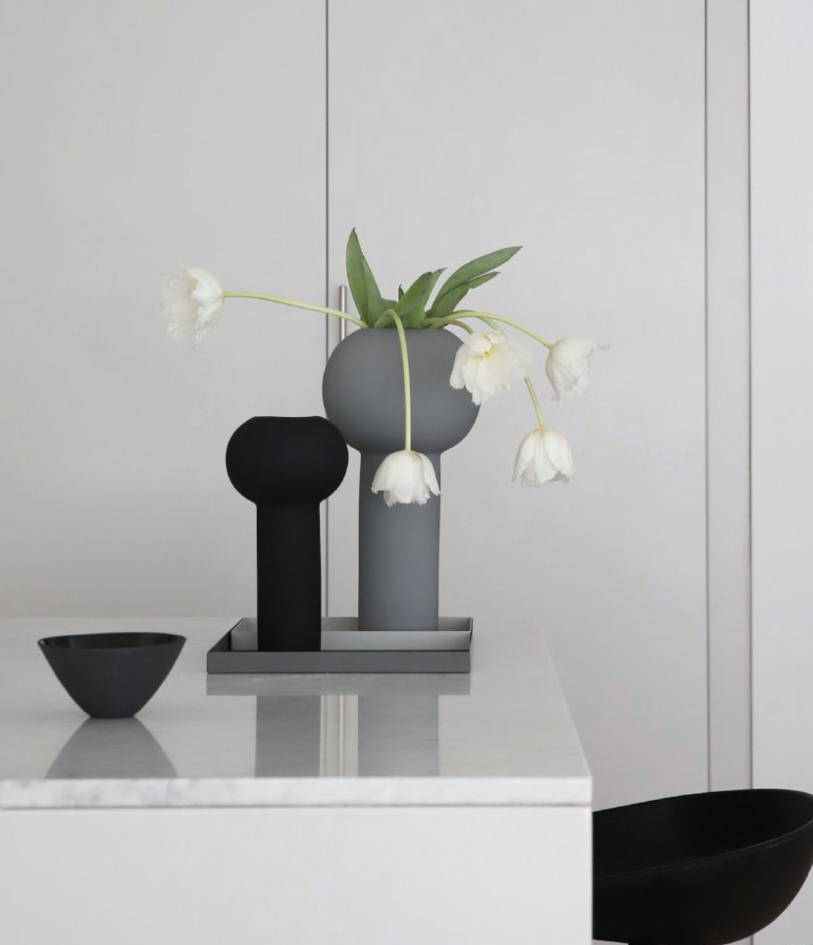 Cooee Pillar 24cm vaasid 1 Pillar black vase